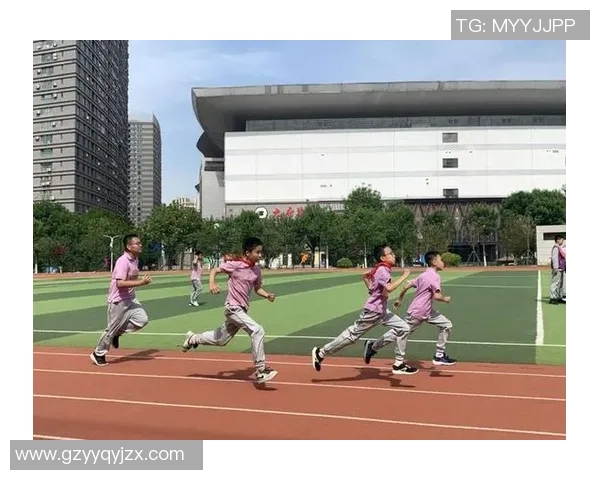 功夫足球歌：在绿茵场上舞动梦想与激情的旋律